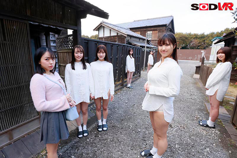 衝撃の8K画質！波多野結衣率いるハーレムNTRVRで飲尿×騎乗位が止まらない - 画像4